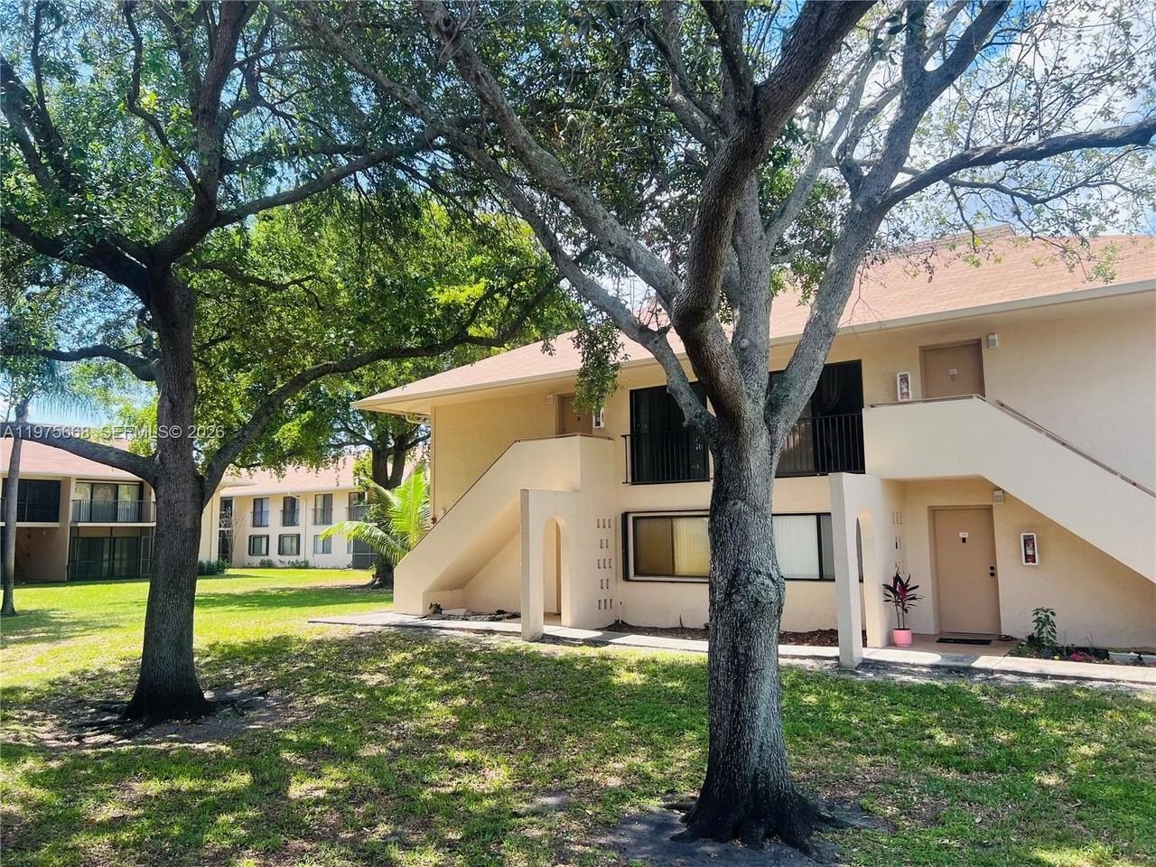 5981 Washington St #219 - Photo 4 of 14