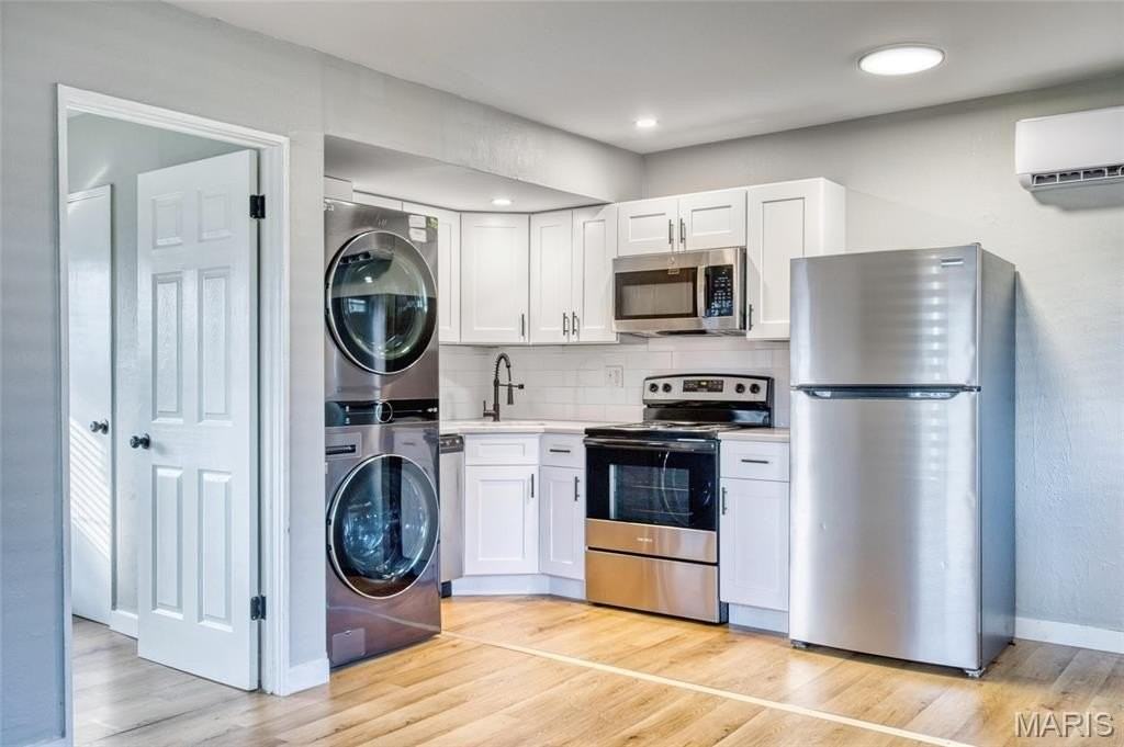 4160 Folsom Ave #D - Photo 3 of 11