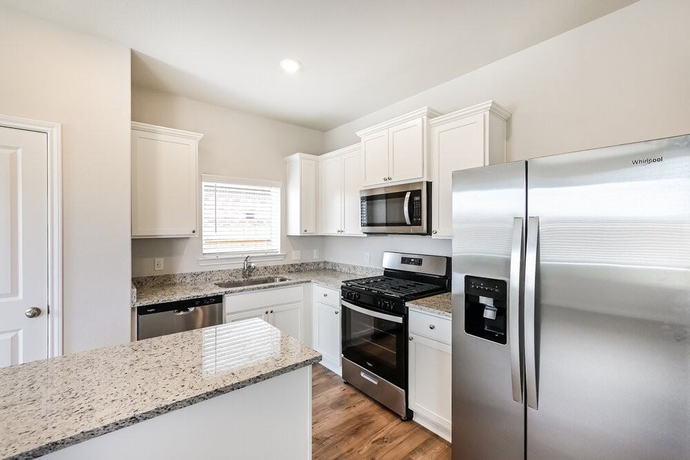 428 Mustang Trot Dr - Photo 7 of 19