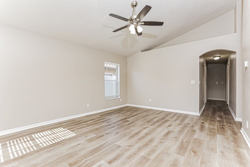 8782 Foley Dr - Photo 4 of 16