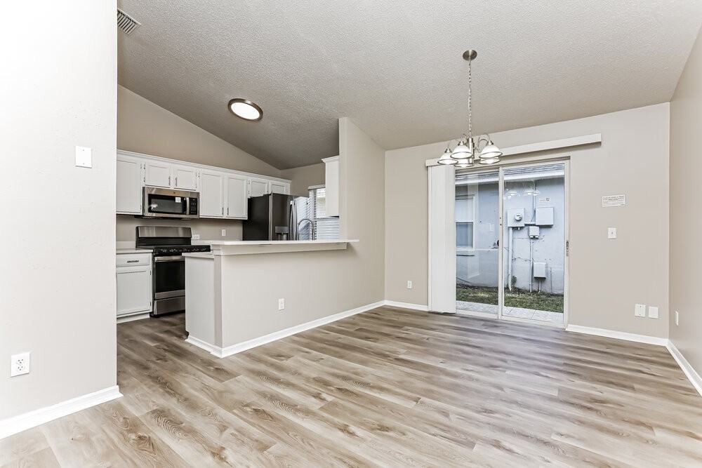 8782 Foley Dr - Photo 5 of 16