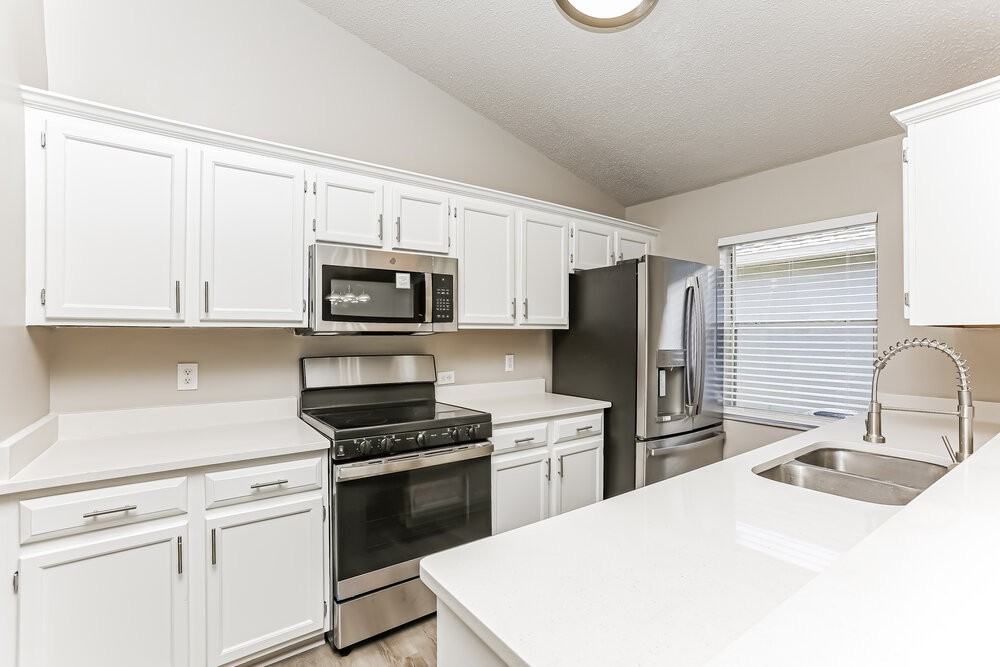 8782 Foley Dr - Photo 6 of 16