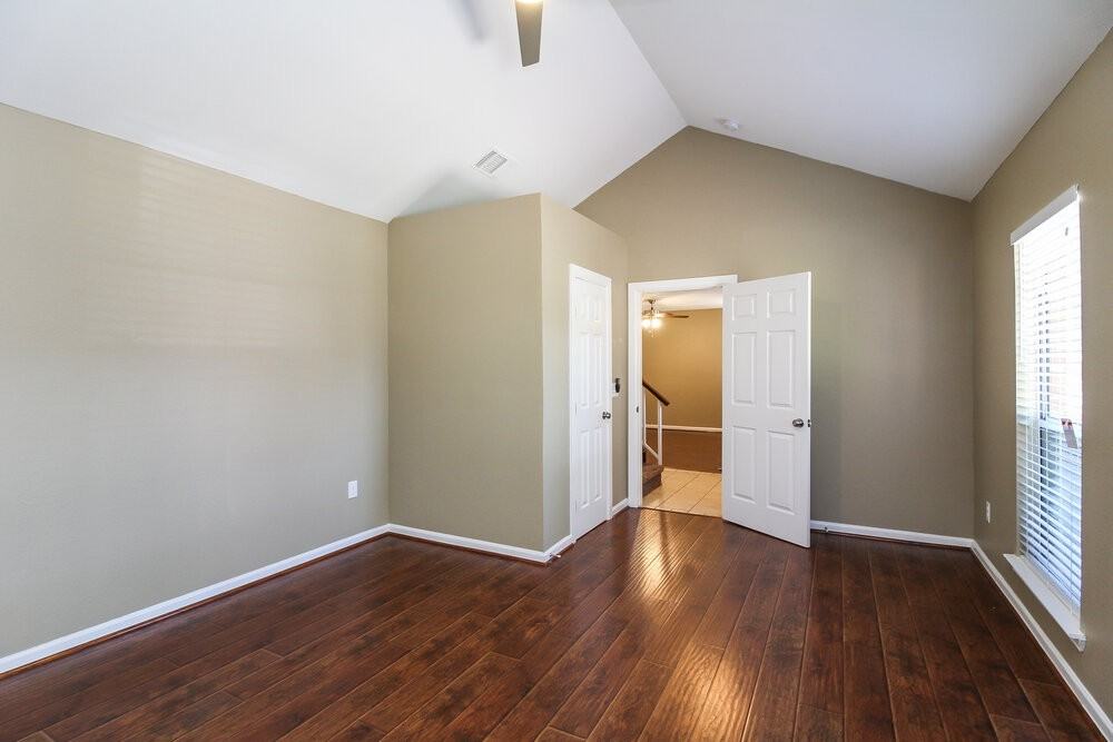 1524 Chapman St - Photo 4 of 15