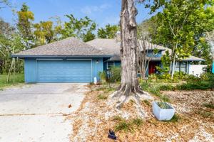 featured image of 1698 Elm Pl