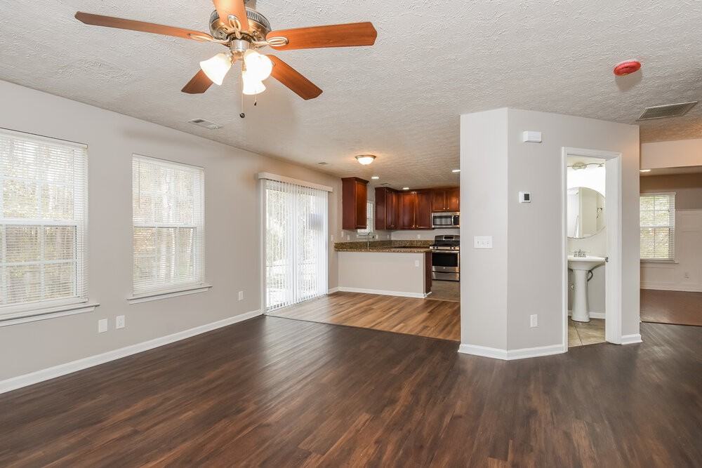 41 Creekmoore Ct - Photo 4 of 17