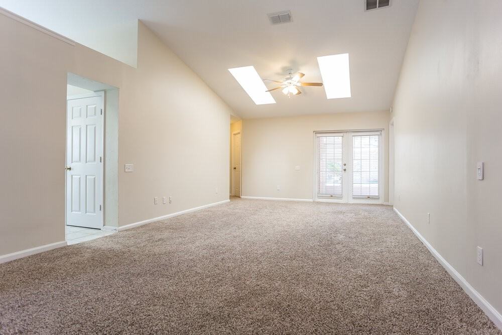 354 Hanging Moss Cir - Photo 2 of 18