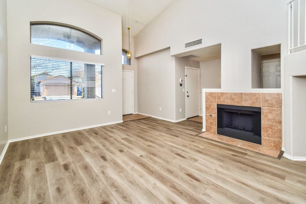 8757 E Chimney Spring Dr - Photo 4 of 17