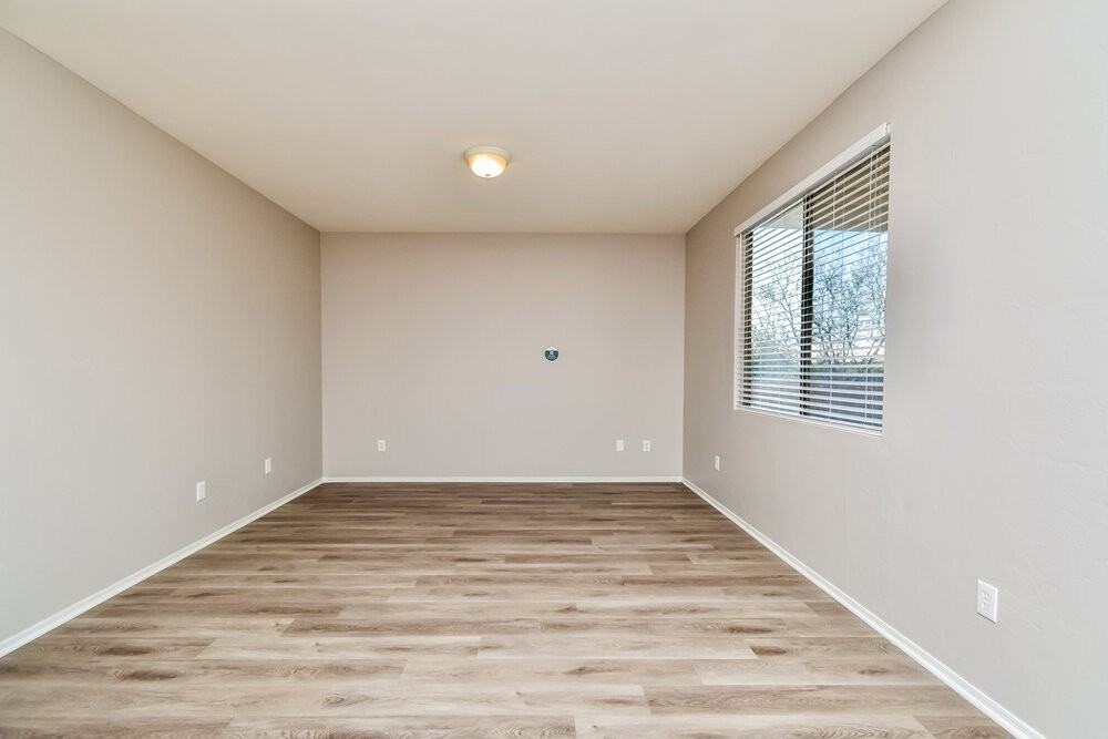 8757 E Chimney Spring Dr - Photo 7 of 17