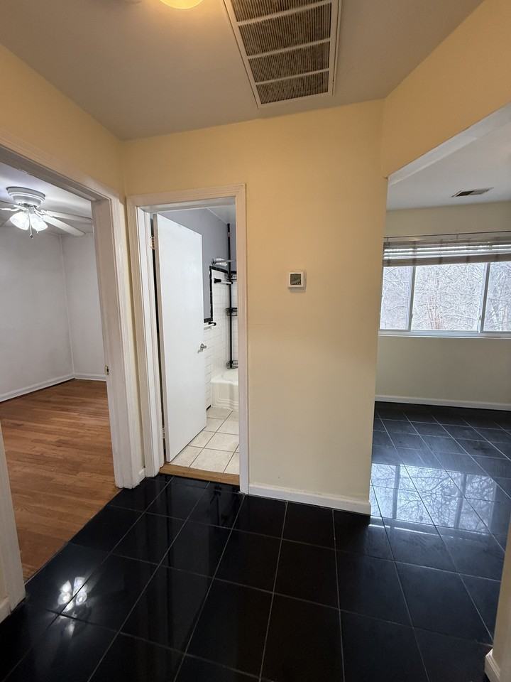 8316 Roanoke AvenueUnit 3 #3 - Photo 6 of 9