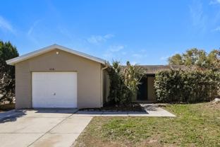 908 Pine Ridge Cir E - Photo 1 of 1