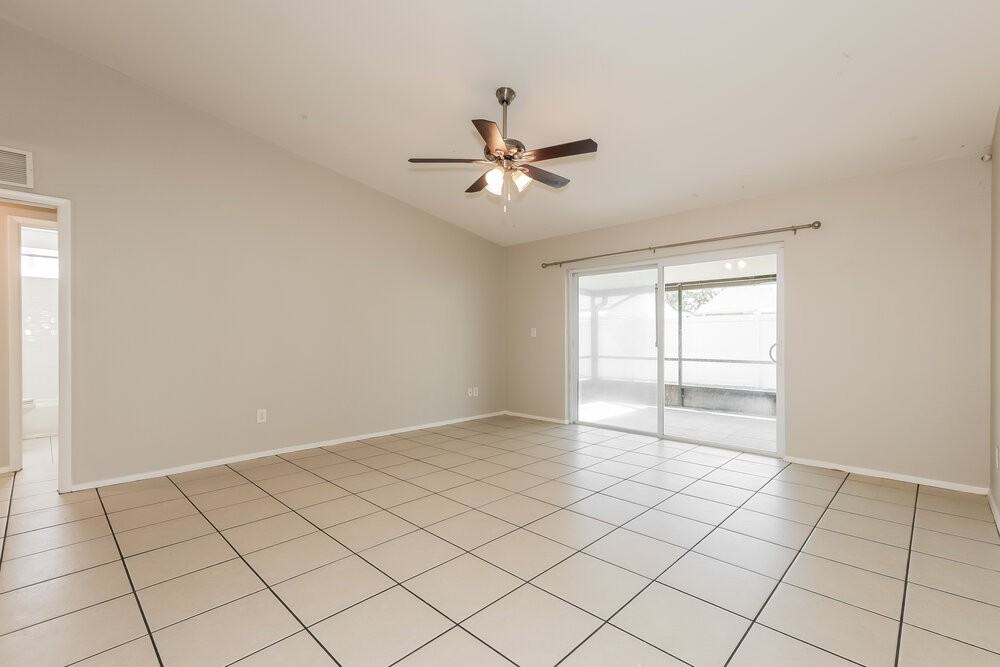 908 Pine Ridge Cir E - Photo 3 of 16