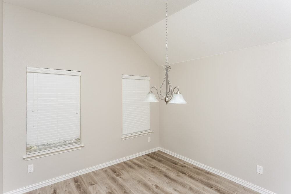 7413 Errandale Dr - Photo 5 of 16