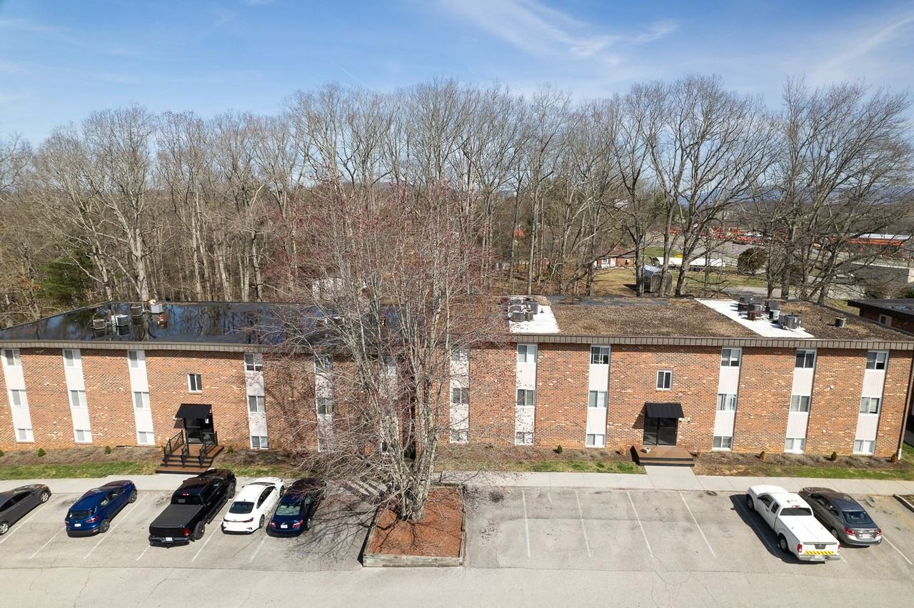 Ridgeview Apartments - Photo 2 of 35