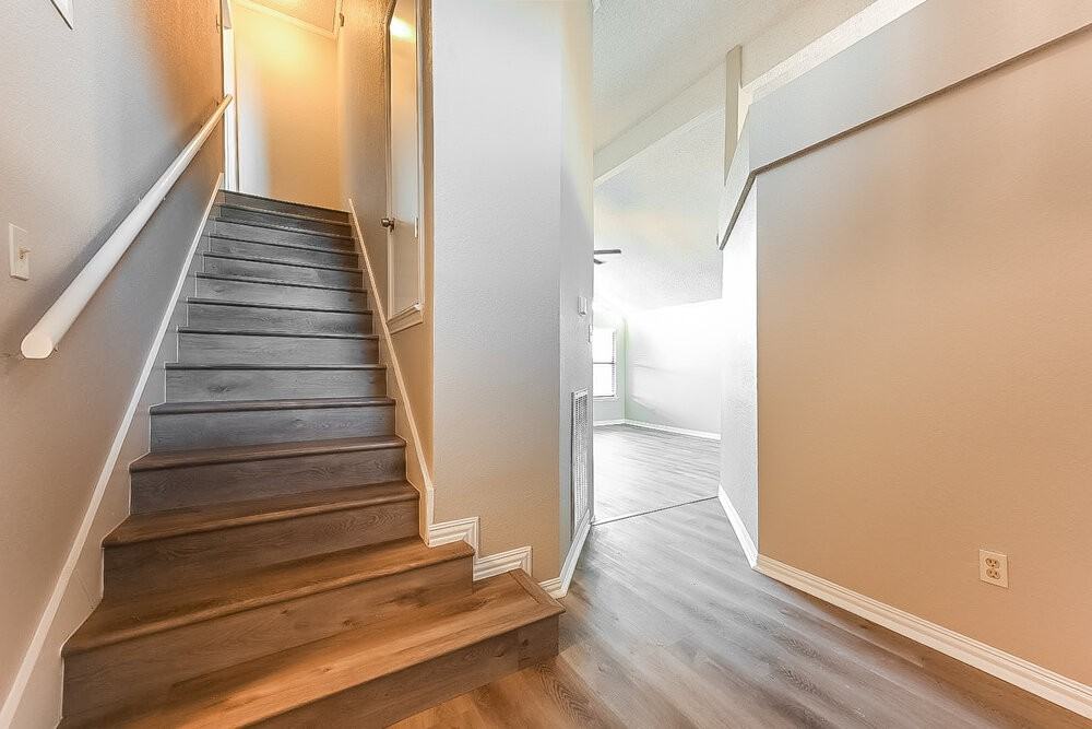 1411 Sandalwood Dr - Photo 4 of 20