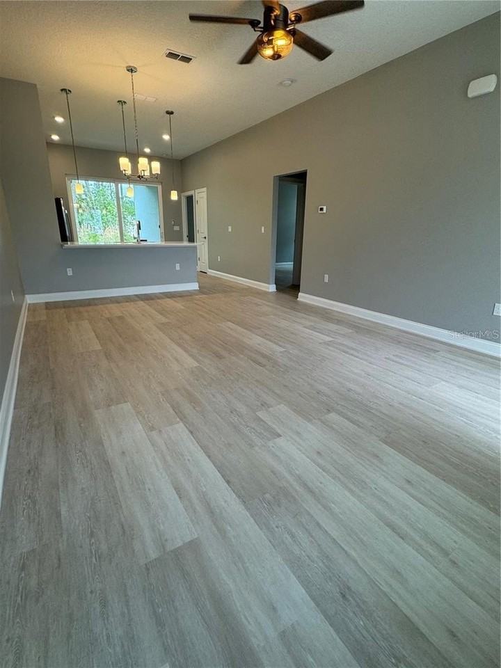 44 Red Mill Dr #B - Photo 6 of 16