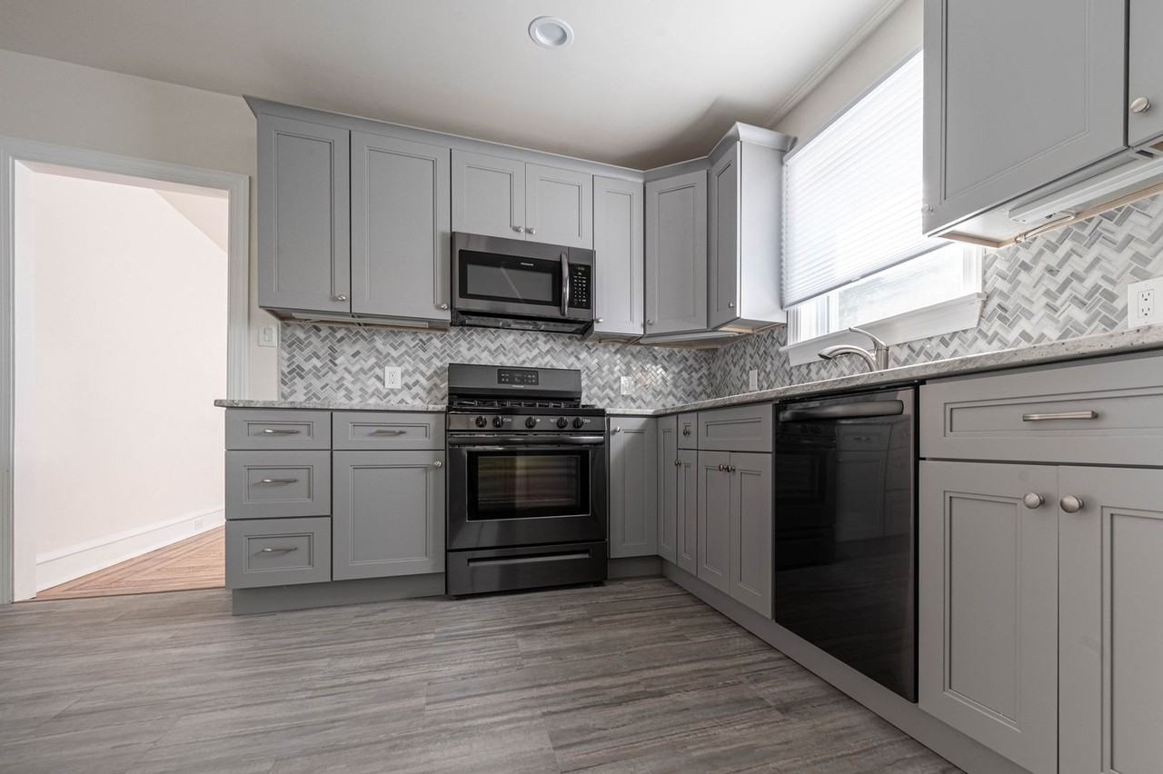 358 E Spring Ave - Photo 7 of 20