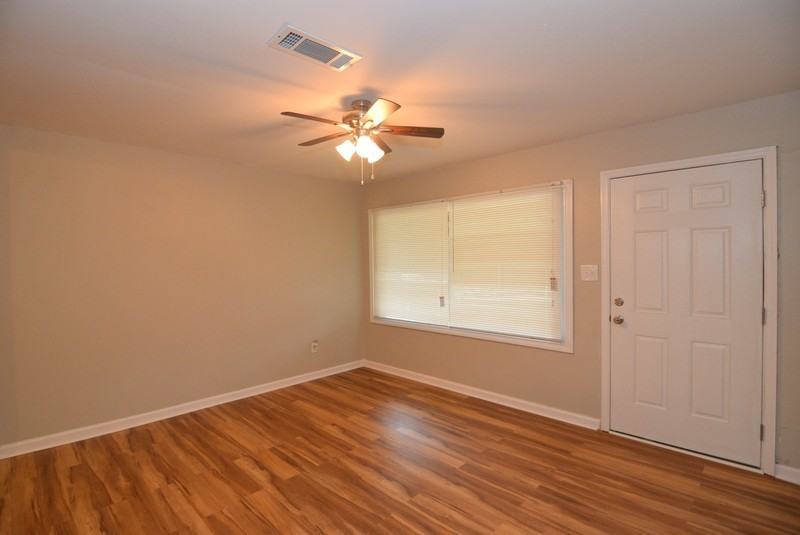 1928 Wylie Dr - Photo 4 of 27