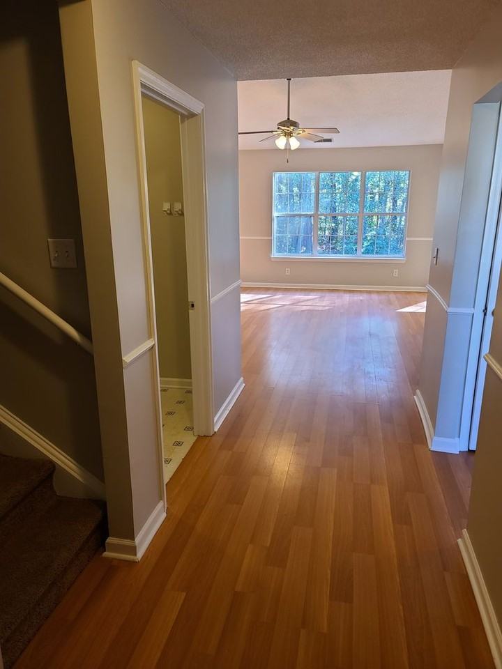 507 Stratton Ct - Photo 4 of 21