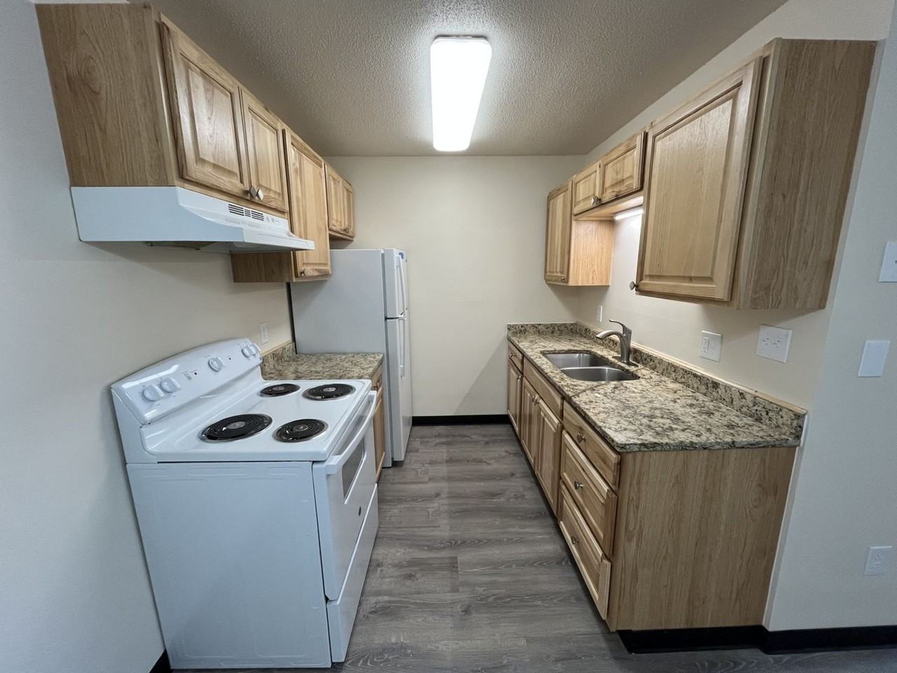 2501 Leonard St - Photo 3 of 17