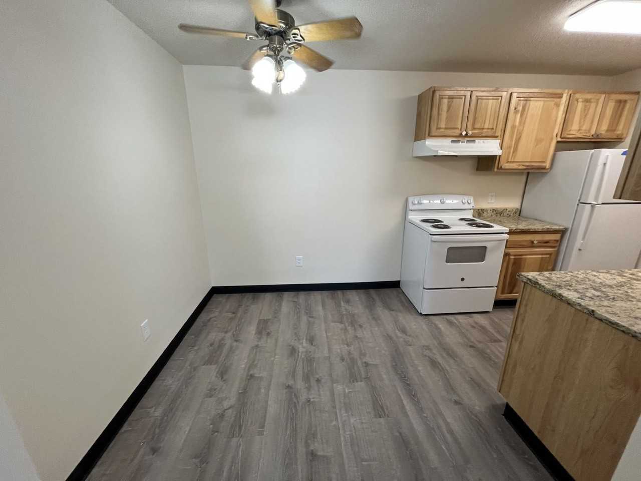 2501 Leonard St - Photo 4 of 17