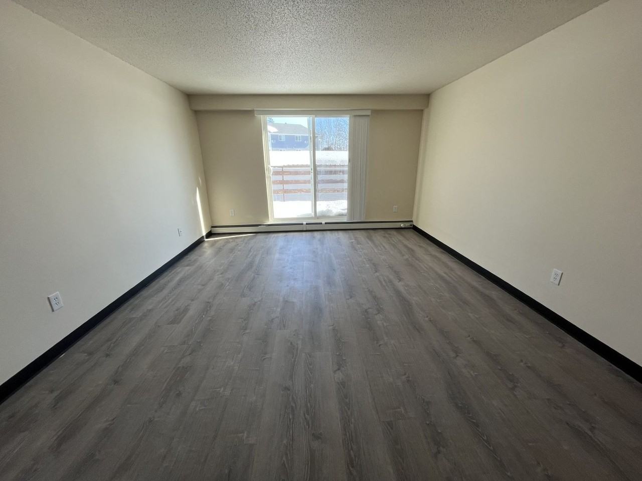 2501 Leonard St - Photo 6 of 17