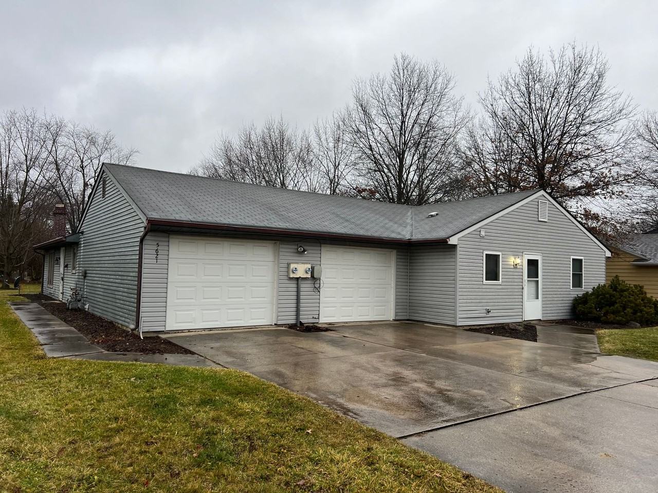 5621 Bluebird Ct - Photo 2 of 19