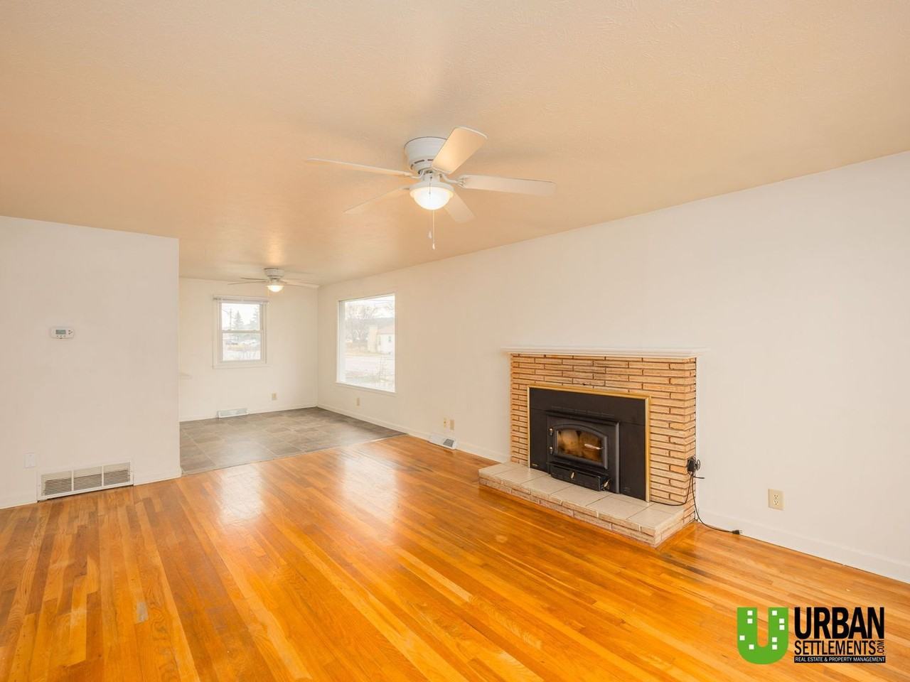 13104 E Desmet Ave - Photo 2 of 30