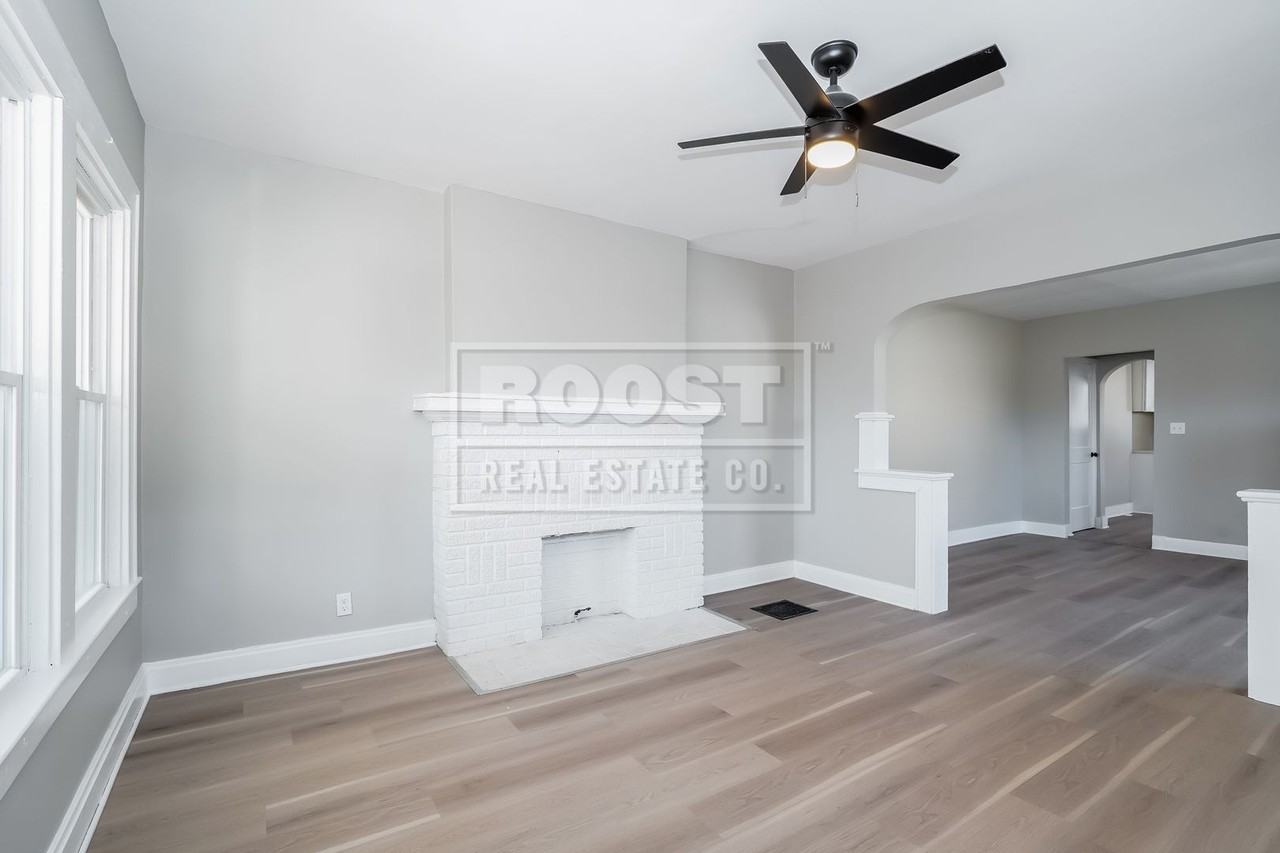 1239 S Champion Ave - Photo 2 of 10