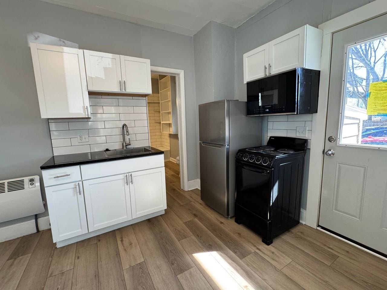 2027 E Washington Ave. - Photo 3 of 22