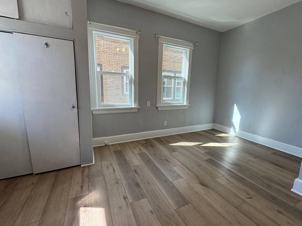 2027 E Washington Ave. - Photo 4 of 22