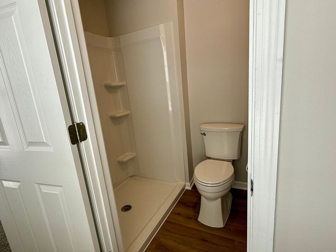 390 Golden Valley Dr - Photo 7 of 11