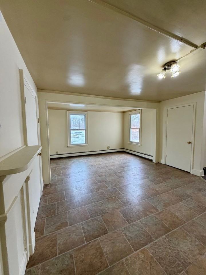 94 Greenkill Ave - Photo 2 of 12