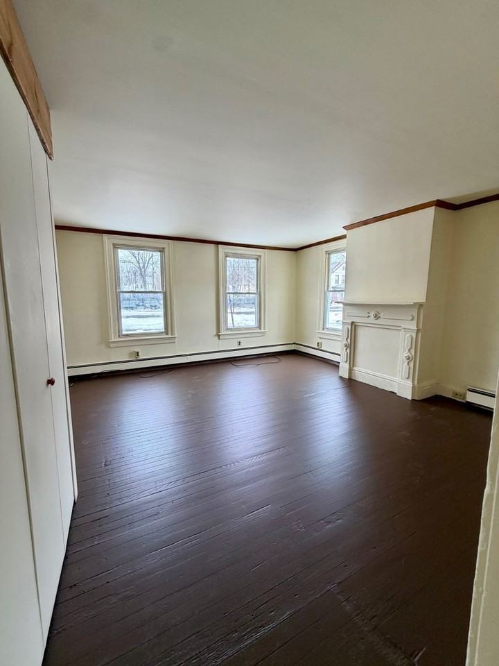 94 Greenkill Ave - Photo 7 of 12