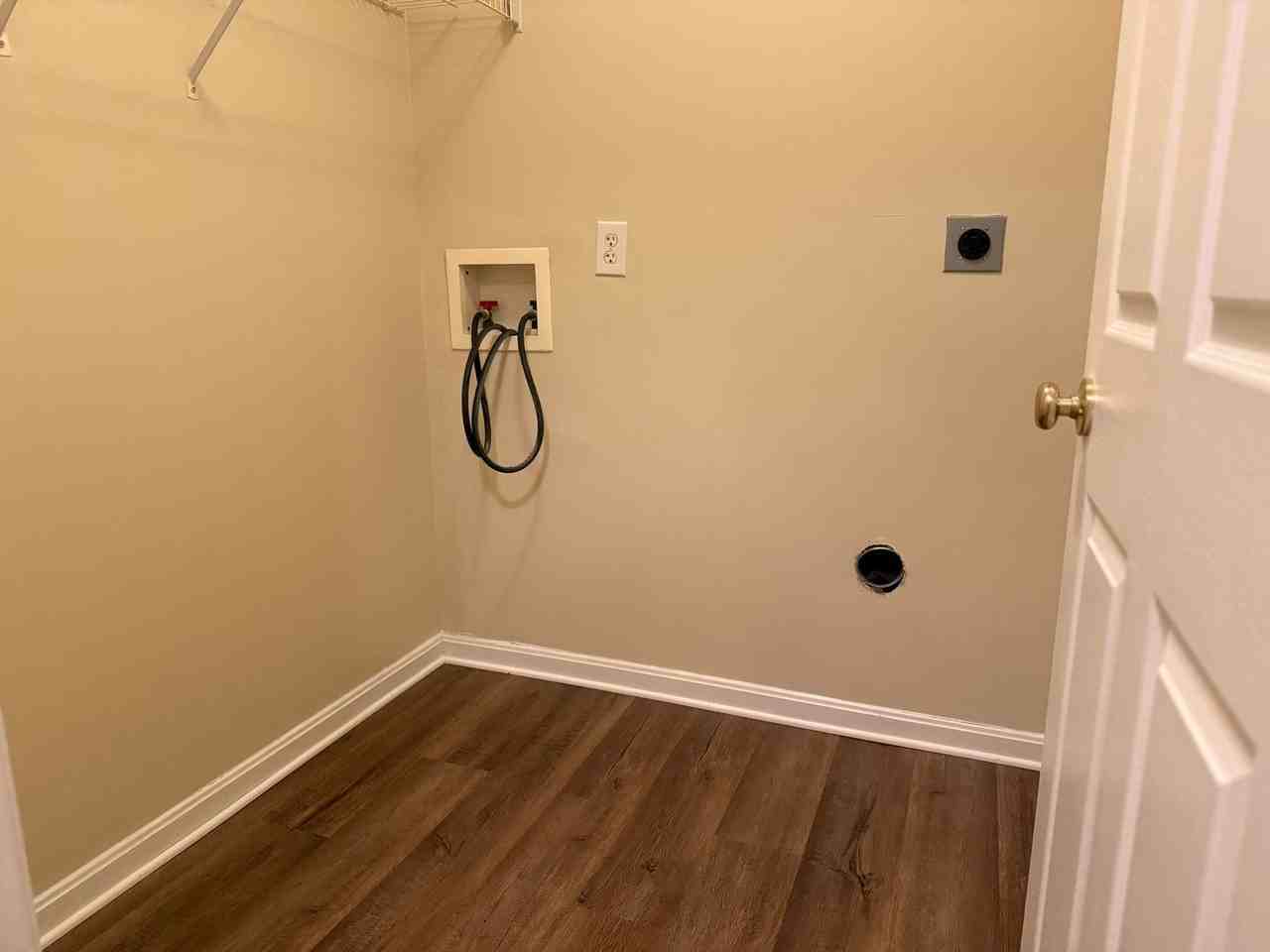 205 E Higgins St - Photo 7 of 13