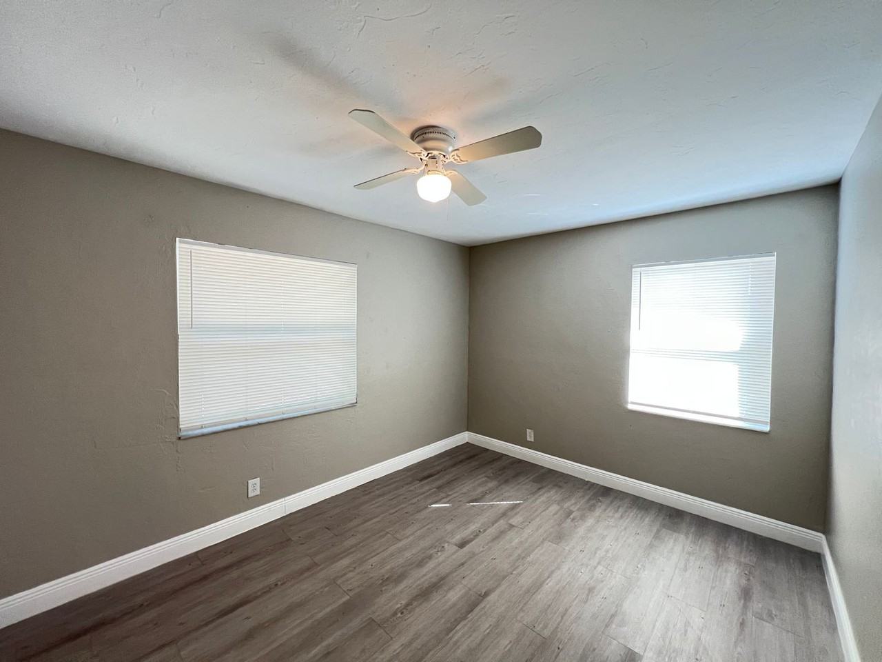 2055 Nw 43rd St #3 - Photo 6 of 13