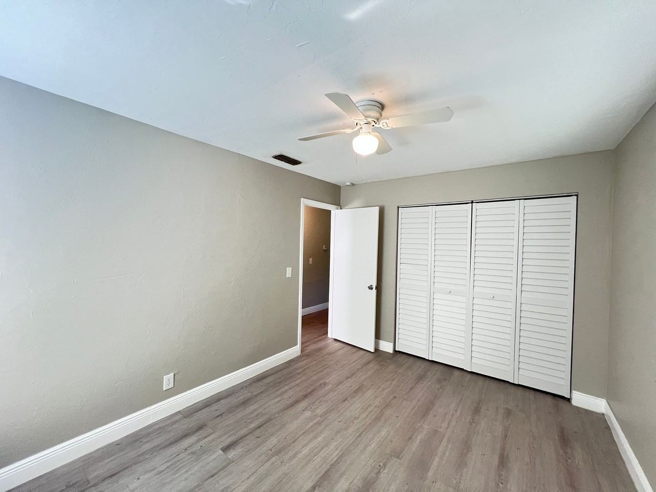 2055 Nw 43rd St #3 - Photo 7 of 13