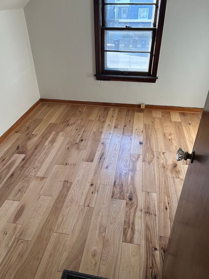 808 Saint Patrick St - Photo 4 of 9