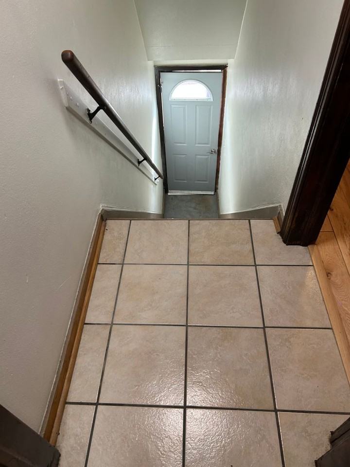 808 Saint Patrick St - Photo 7 of 9