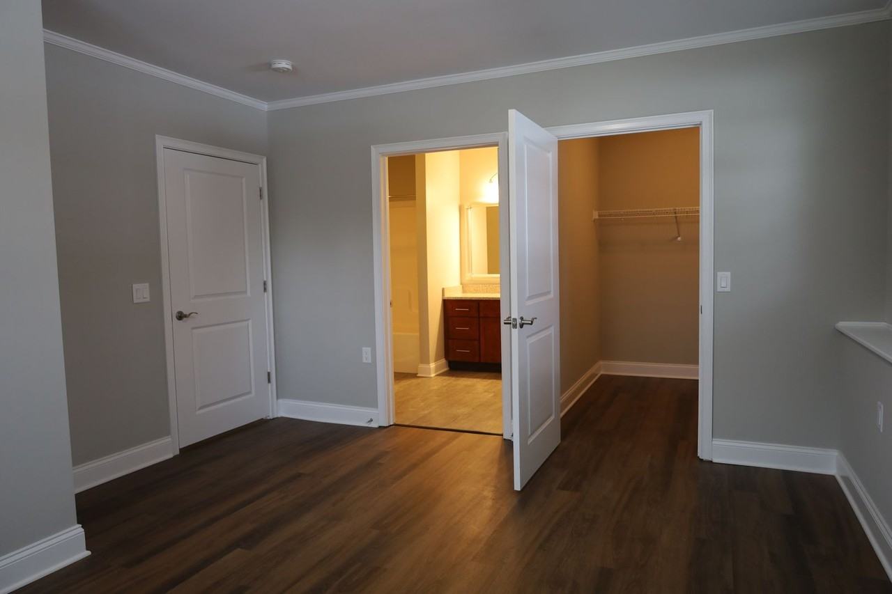 Stoneledge Terrace Apartments - Photo 4 of 50