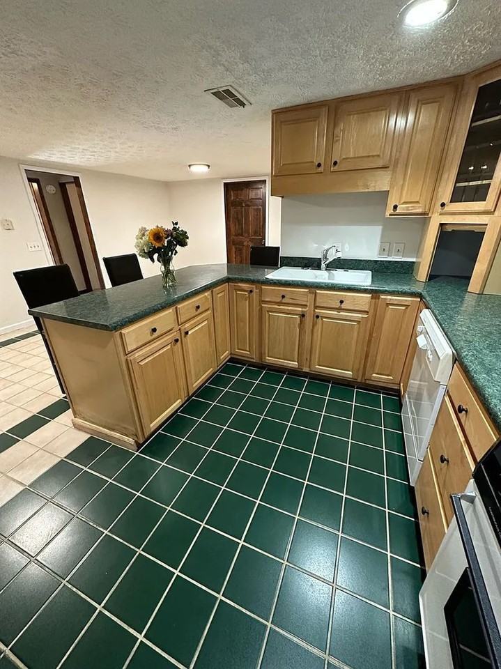 194 Millbrook Farm Rd - Photo 4 of 25