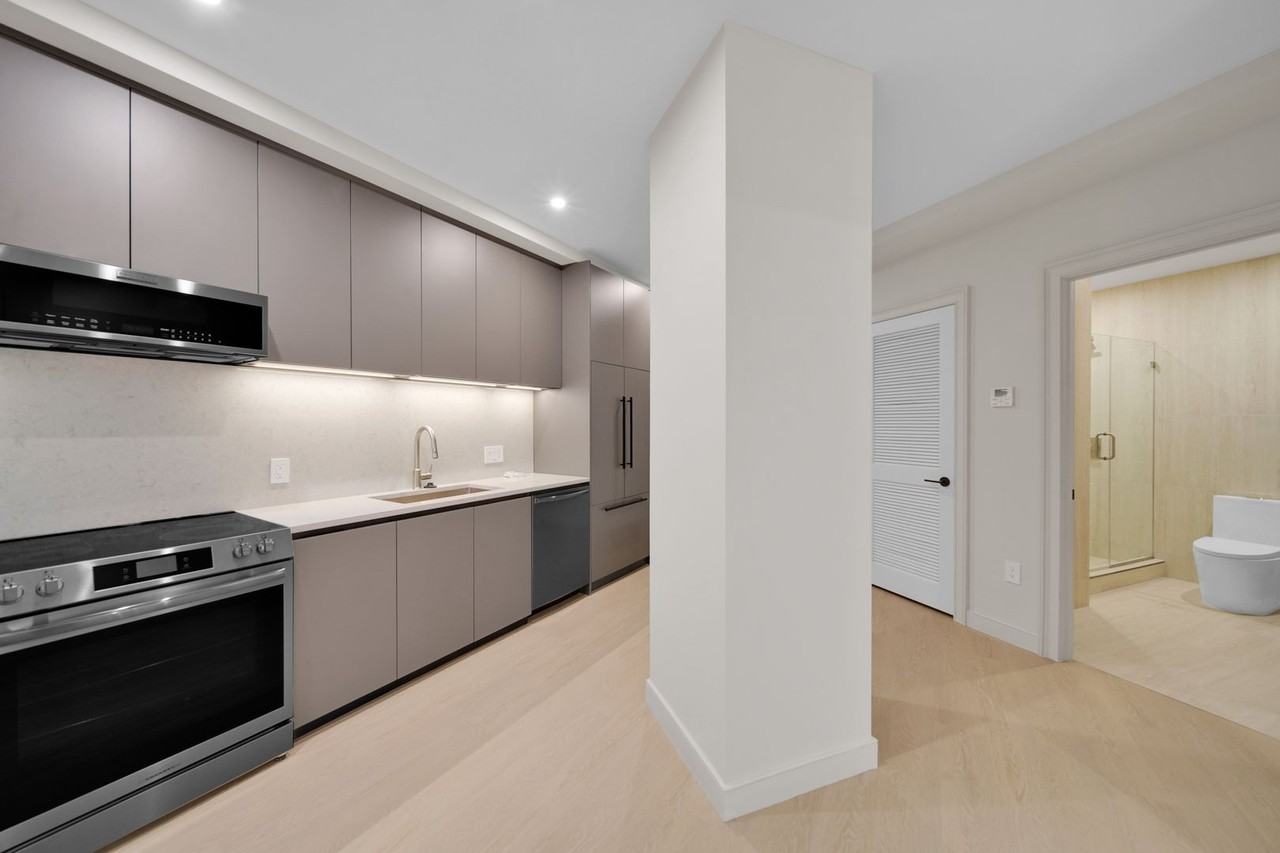 The Duke - Photo 7 of 14