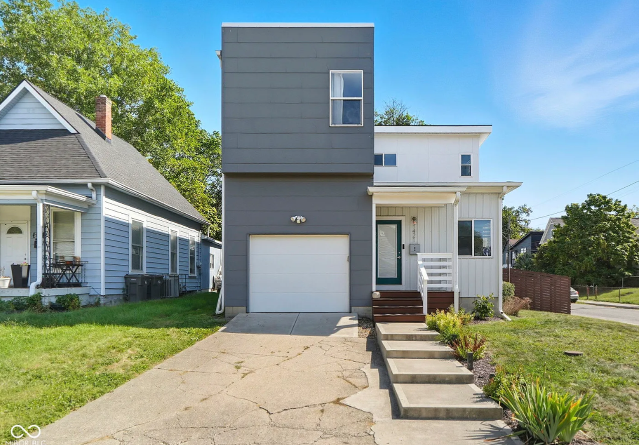 1421 Leonard St - Photo 2 of 25