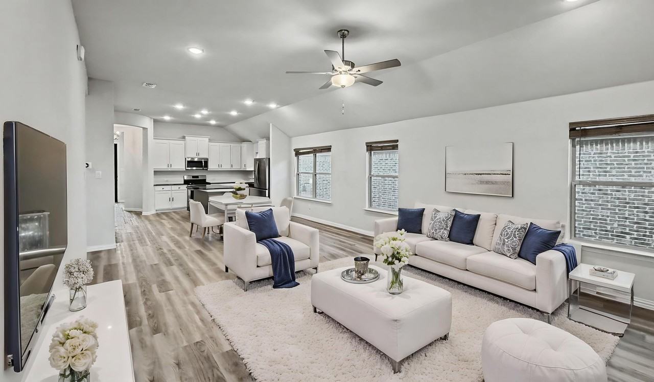 16617 Hidden Cove Dr - Photo 3 of 45