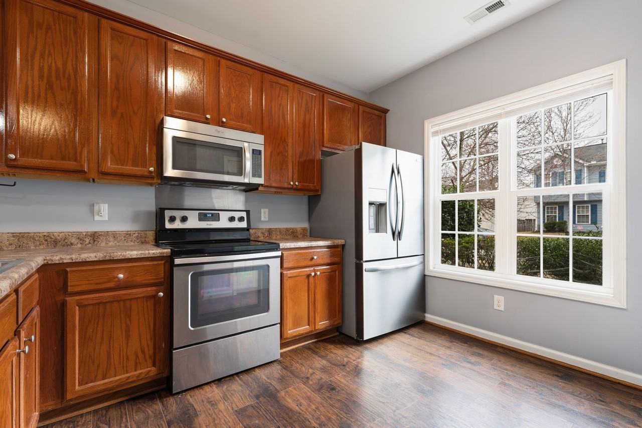 2010 Lime St - Photo 7 of 21