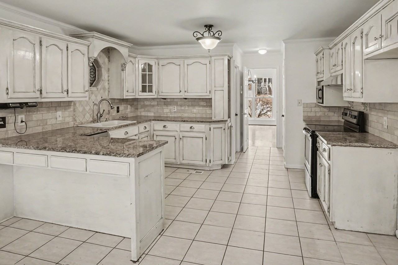 109 Roundabout Dr #1 - Photo 7 of 10