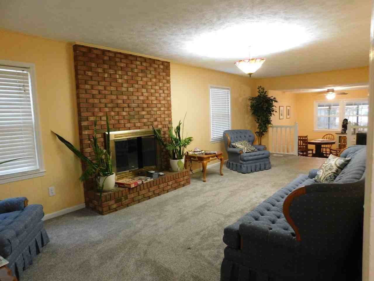 22580 Hoyl Cir - Photo 3 of 16