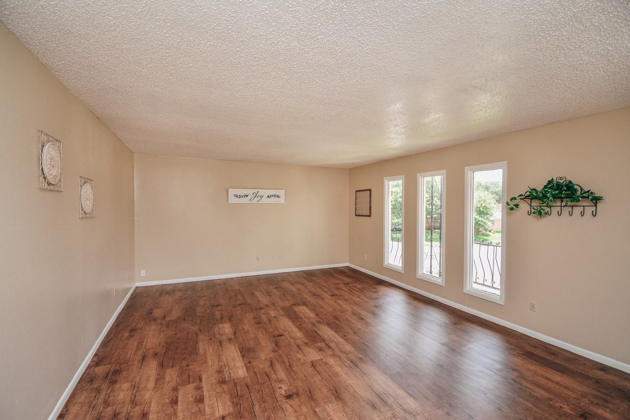 602 Sherwood DrApt C #C - Photo 2 of 7