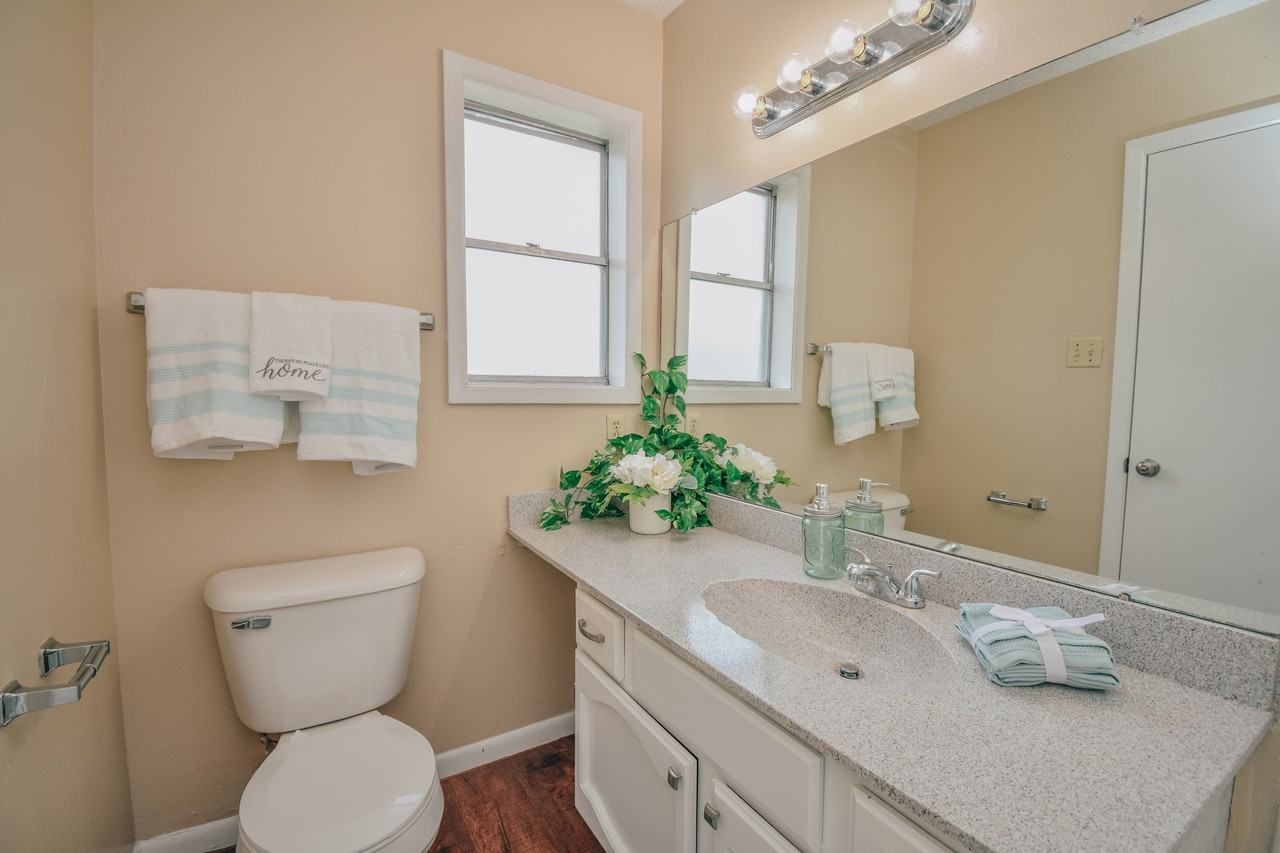 602 Sherwood DrApt C #C - Photo 6 of 7