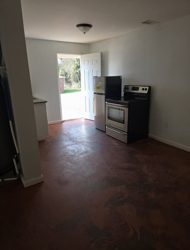 1226 Woolfolk Ter #1226 - Photo 2 of 7