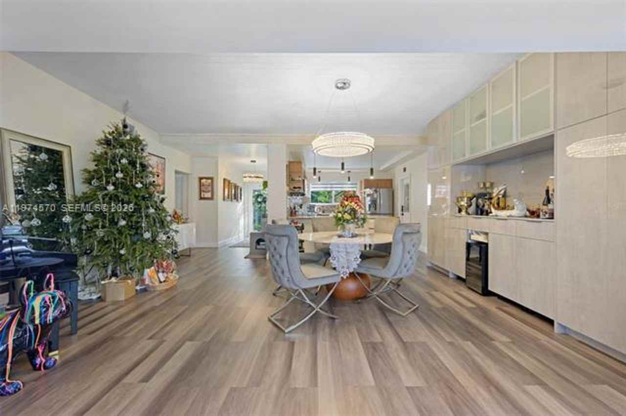 1935 Keystone Blvd #1935 - Photo 4 of 24